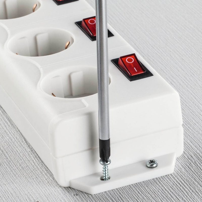 hama 4-fach Steckdosenleiste mit Schalter 1,4 m weiß | office discount